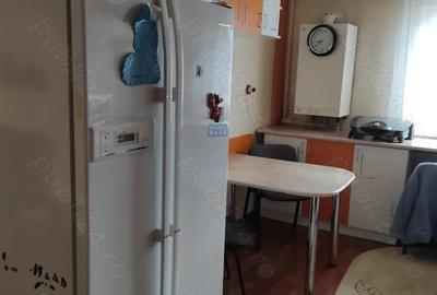 Apartament cu 2 camere decomandat în 22 Decembrie - 8