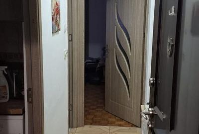 Apartament cu 2 camere semidecomandat în Cedonia