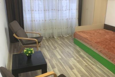 Garsonieră decomandată, mobilată în Central