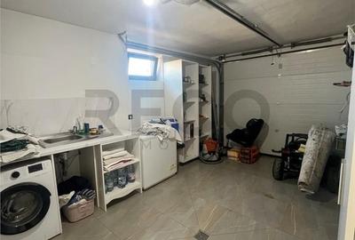 Casă cu 5 camere cu Teren 492 Mp în Sânmartin