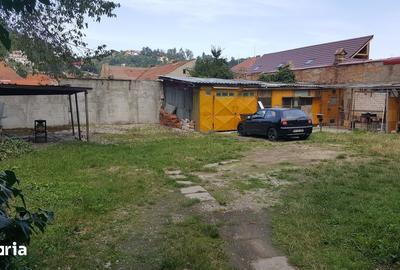 Casă cu 9 camere cu Canalizare în Schei - 3