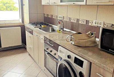 Apartament cu 2 camere decomandat, mobilat în Tătărași