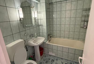 Apartament cu 3 camere în Traian