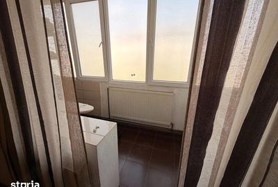 Apartament cu 2 camere semidecomandat în Soarelui