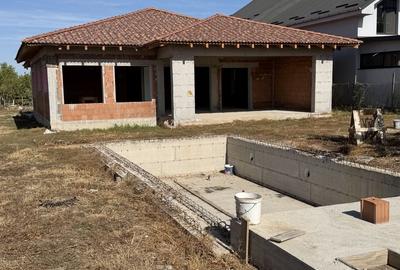 Casă cu 4 camere în Sânmartin