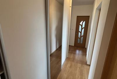 Apartament cu 3 camere decomandat în Girocului - 18