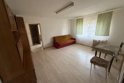 Apartament cu 2 camere semidecomandat în Micro 16