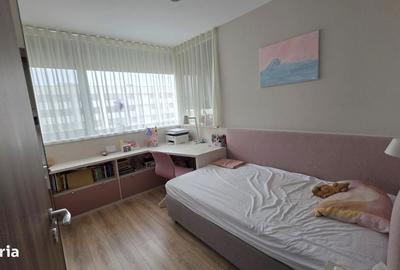Apartament cu 3 camere decomandat în Torontalului
