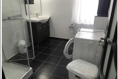 Apartament cu 3 camere decomandat în Orașul de Jos - 3