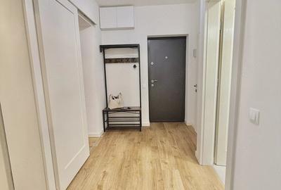 Apartament cu 3 camere semidecomandat în 7 Noiembrie