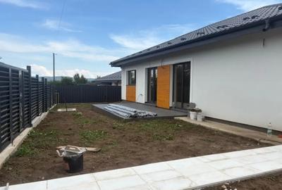 Casă cu 4 camere cu Teren 450 Mp în Horpaz
