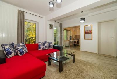 Apartament cu 2 camere semidecomandat, mobilat în Central