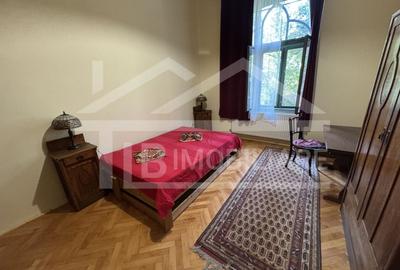 Garsonieră decomandată în Cornișa