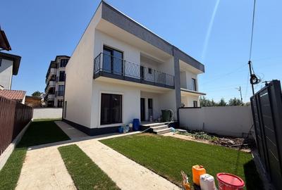 Casă individuală cu 4 camere cu Canalizare în Fundeni
