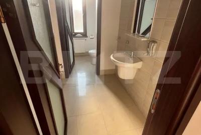 Spațiu comercial, de 586 mp, în Micro 11 - 4
