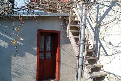Casă cu 3 camere cu Teren 374 Mp în Central