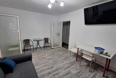 Apartament cu 2 camere decomandat în Calea București