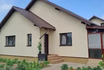 Casă cu 3 camere cu Teren 450 Mp în Letea Veche