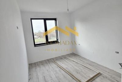 Duplex cu 4 camere cu Canalizare în Utvin - 14