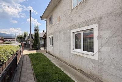 Casă cu 4 camere cu Teren 1024 Mp în Central