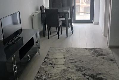 Garsonieră decomandată în Titan
