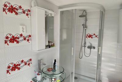 Casă cu Teren 451 Mp în Central