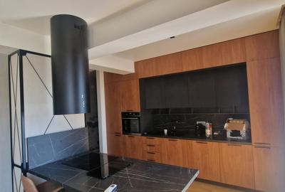 Apartament cu 3 camere decomandat în Faleza Nord