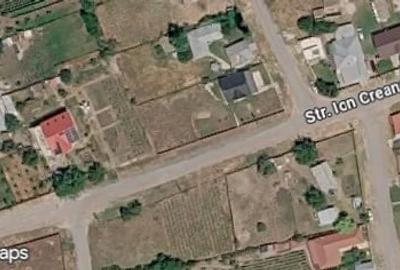 Teren de 2200 mp, în Central