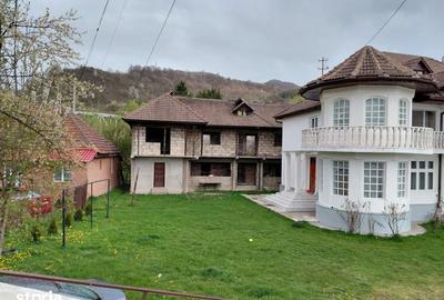 Casă cu 7 camere cu Teren 1209 Mp în Petros - 6