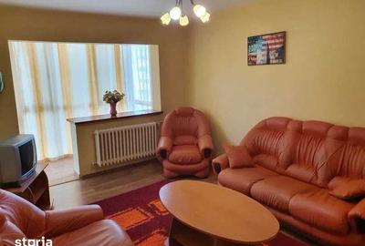 Apartament cu 3 camere semidecomandat în Dacia