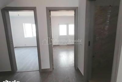 Casă cu 5 camere cu Canalizare în Rahova - 1