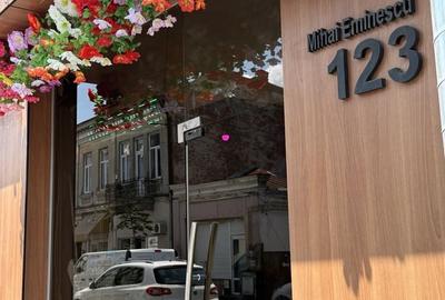 Spațiu comercial, de 120 mp, în Central - 8