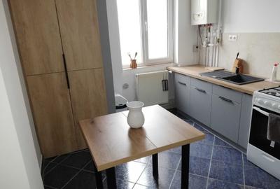 Apartament cu 2 camere decomandat în Central - 1