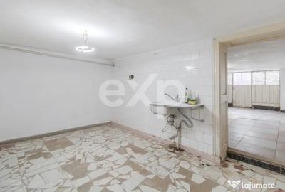 Casă cu 4 camere cu Teren 188 Mp în Central