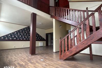 Spațiu comercial, de 120 mp, în Central - 3