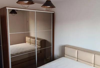 Apartament cu 3 camere decomandat, mobilat în Energia