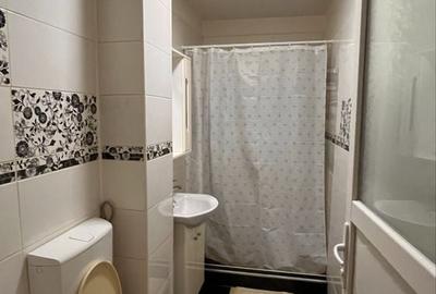 Apartament cu 3 camere decomandat în Tineretului