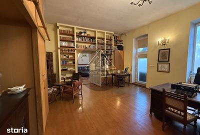 Casă cu 8 camere cu Teren 1211 Mp în Central - 9