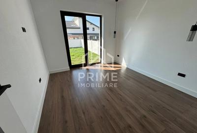 Casă cu 4 camere cu Teren 500 Mp în Micești