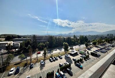 Apartament cu 2 camere decomandat în Tractorul - 28