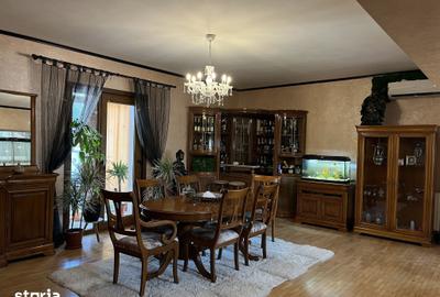 Casă cu Teren 3535 Mp în Valea Oltului
