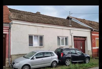 Casă cu 4 camere cu Teren 1000 Mp în Liubcova