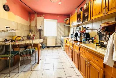 Apartament cu 3 camere decomandat, mobilat în Alfa - 3