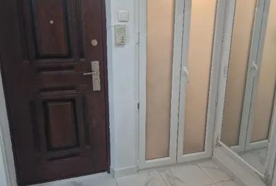 Apartament cu 2 camere decomandat în Drumul Taberei