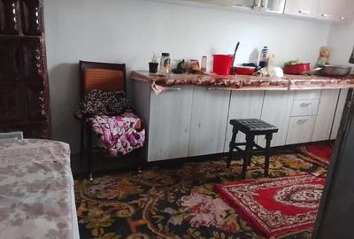Casă cu 3 camere cu Teren 300 Mp în Central