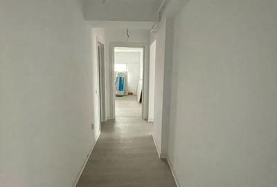 Apartament cu 4 camere decomandat în Calea București - 2