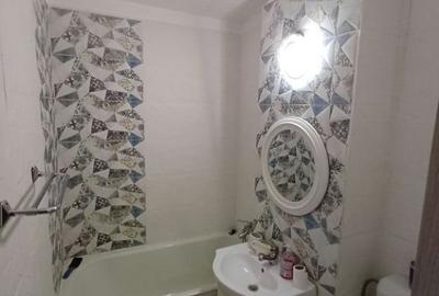 Apartament cu 2 camere decomandat în Obor
