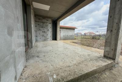 Casă cu 4 camere cu Teren 2000 Mp în Central - 9