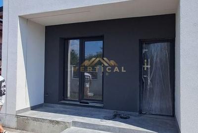 Casă cu 4 camere în Berceni