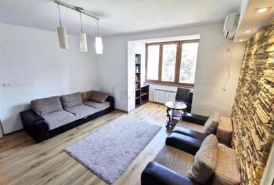 Apartament cu 2 camere semidecomandat, mobilat în Bălcescu